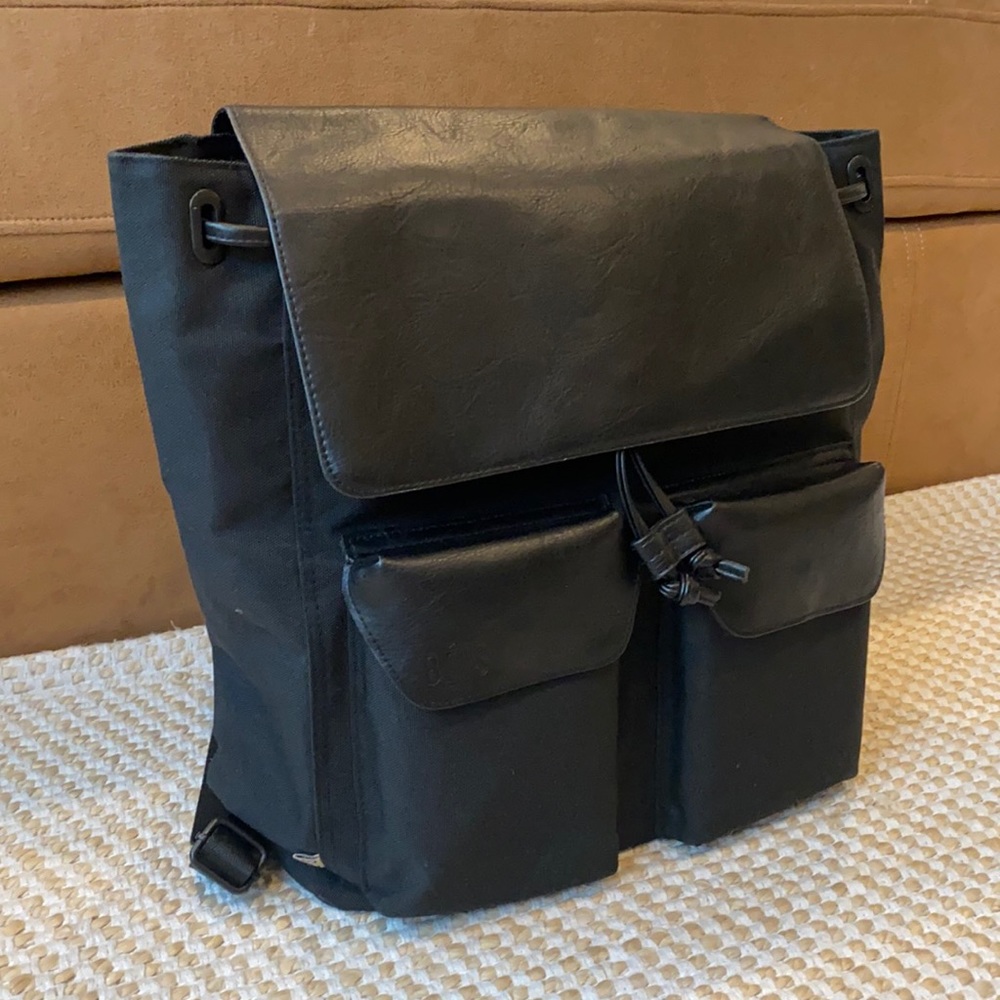 BEIS Backpack like new
